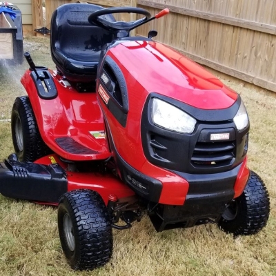 Craftsman YT3000 Riding Mower (42" Cut) Profile Picture