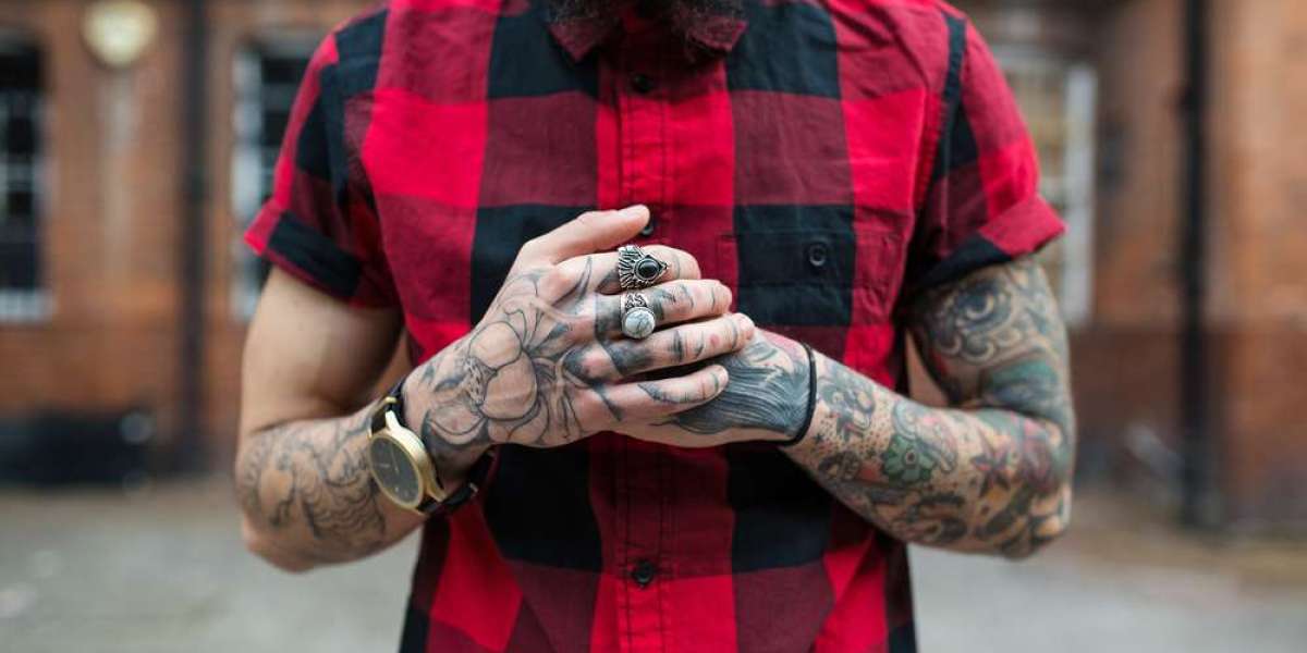 Aesthetically Striking Hand Tattoos for Men