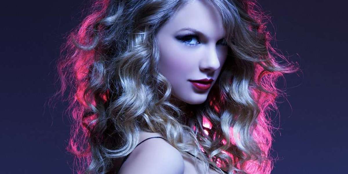 Explicit Taylor Swift AI Pictures (13 Images Inlcuded)