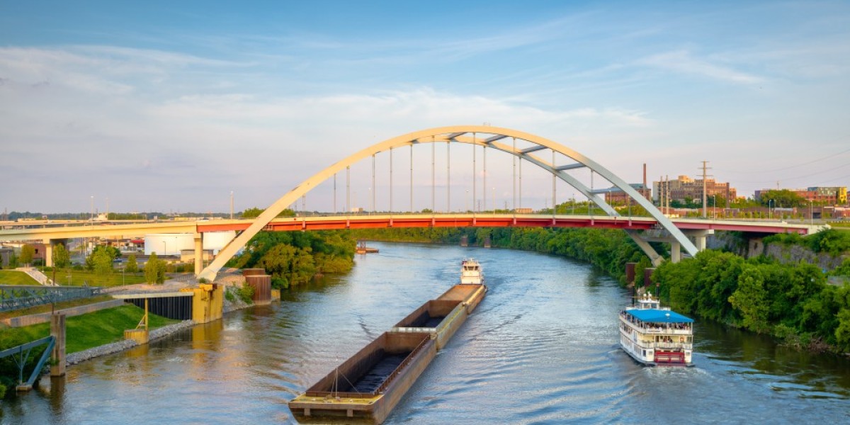 Gay Street and Cumberland River: Uncovering Hidden Gems