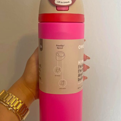 Owala 24oz Water Bottle Hot Pink/Red Profile Picture