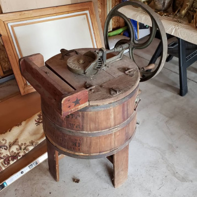 Antique Wood Washing Machine - Horton Manufacturing Rotary Washer Profile Picture