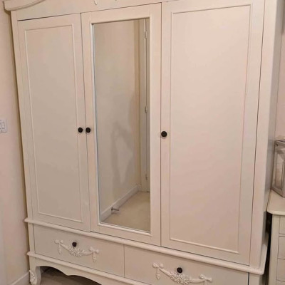 Triple wardrobe Dunelm Toulouse (some damage see photos) Profile Picture