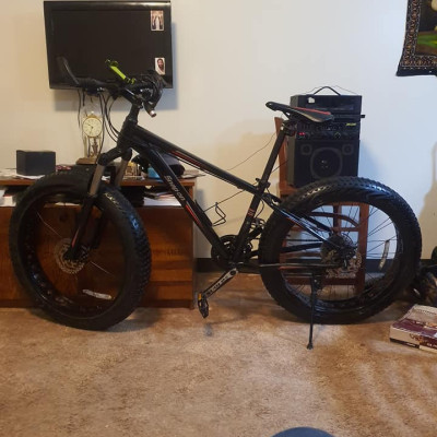 Trek snap on fat tire bike 26 inch frame 26×4.0 size rims front shocks it goes for $1200 brand new Profile Picture