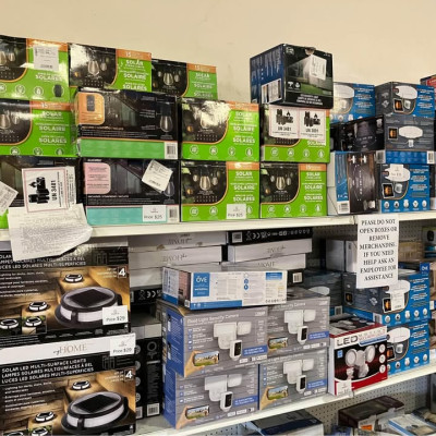 Warehouse Sale!!! Luggage Sets, Kitchen Stuff, Air Fryers, Lights, Garden Lights, Rugs, Bidets, Sink Profile Picture