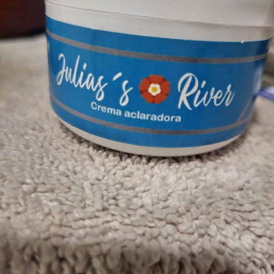 Julias's River Crema Aclaradora / Lightening cream Profile Picture