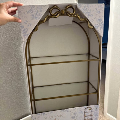 Brand New Vivianne Taylor Bow Shelf Profile Picture